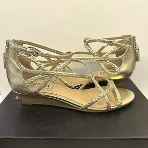 BADGLEY MISCHKA (7.5) Corinne Wedge Sandal Platino Gold Leather Braided Corrine